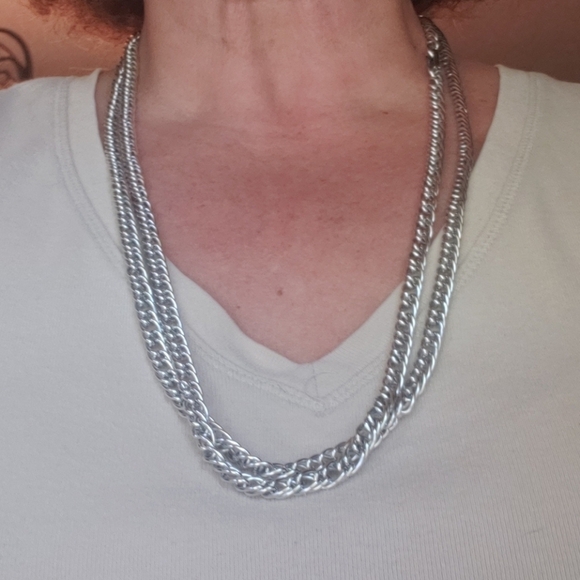 Vtg 54" Silver Look Chain Link Necklace EUC - Picture 6 of 6